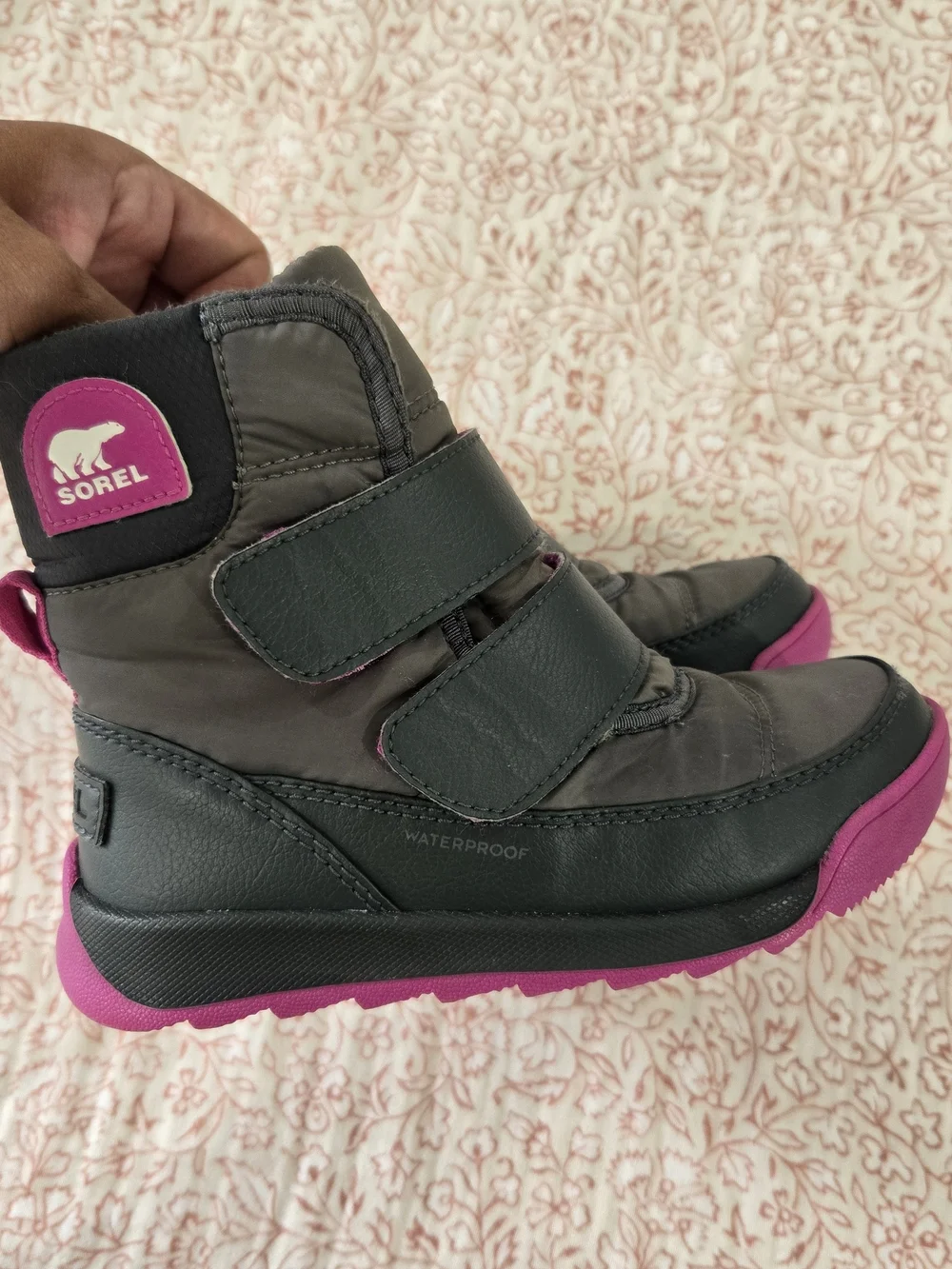 Sorel Kids Gray and Pink Waterproof Hook-and-Loop Winter Boots Size 11